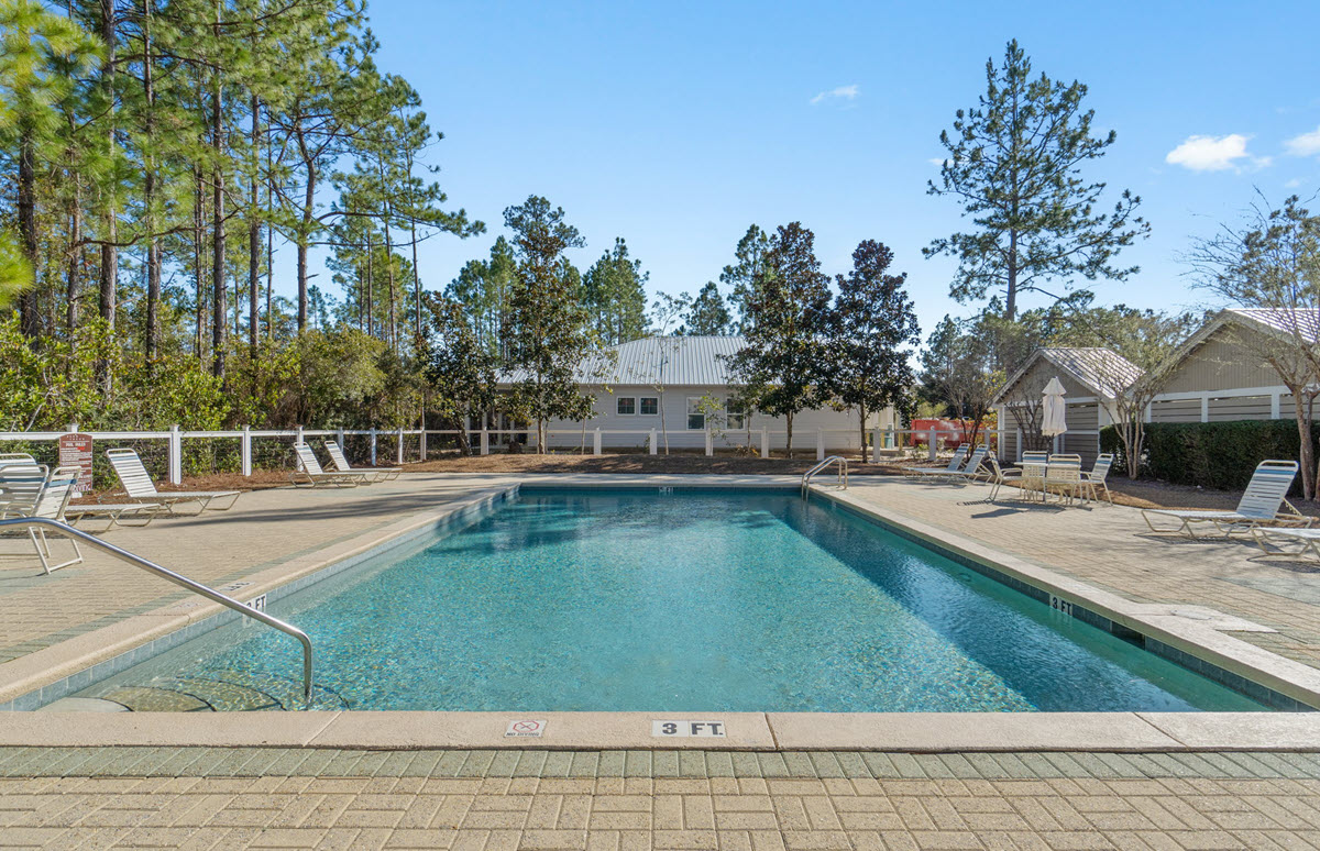 Bear Creek 10 web or mls AmenityCenter1 8